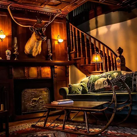 The Craftsman House-2